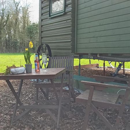 Glamping Malvern Shepherd Hut Bagian luar foto