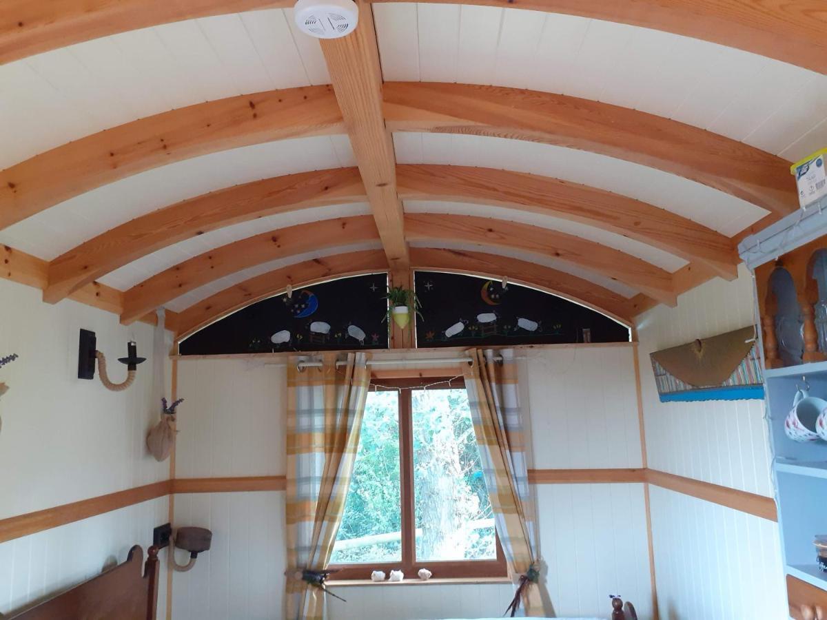 Glamping Malvern Shepherd Hut Bagian luar foto