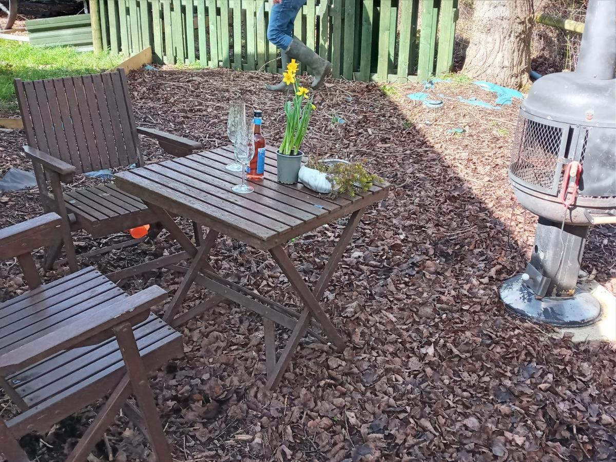 Glamping Malvern Shepherd Hut Bagian luar foto